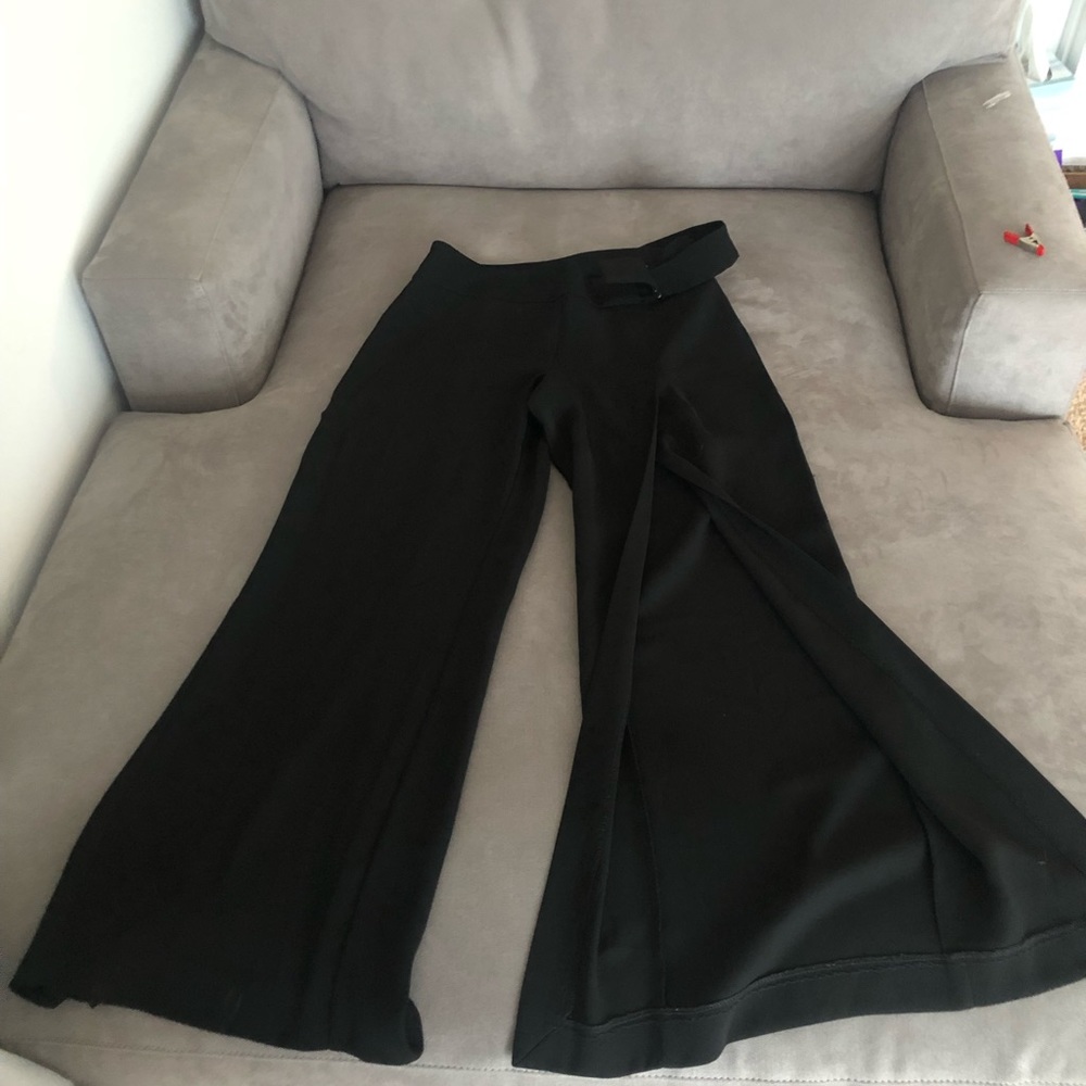 CACHE HOST PICK black pants. Unique sexy slit on one front leg and one back leg. - Picture 1 of 16